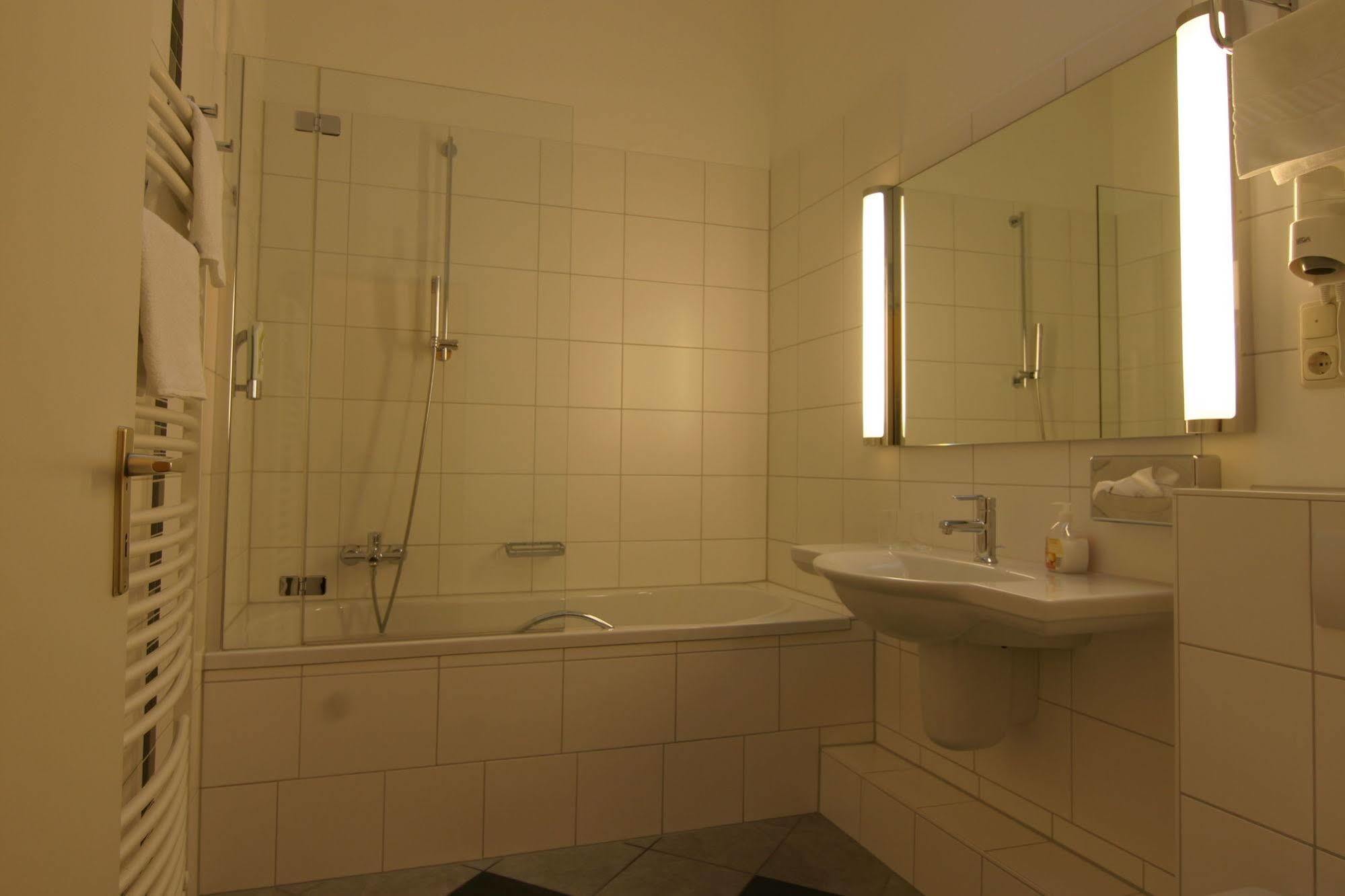 Cabo Nonsmoking-Hotel Hamburg Dış mekan fotoğraf