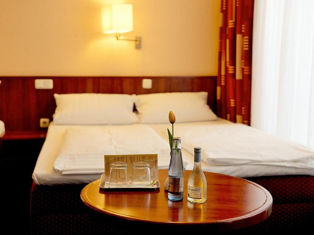 Cabo Nonsmoking-Hotel Hamburg Dış mekan fotoğraf